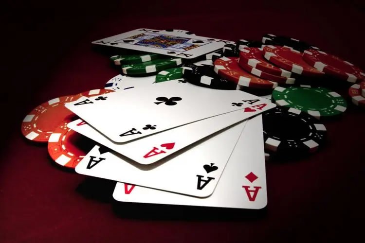 Poin dari bermain slot dan live dealer di gempa77